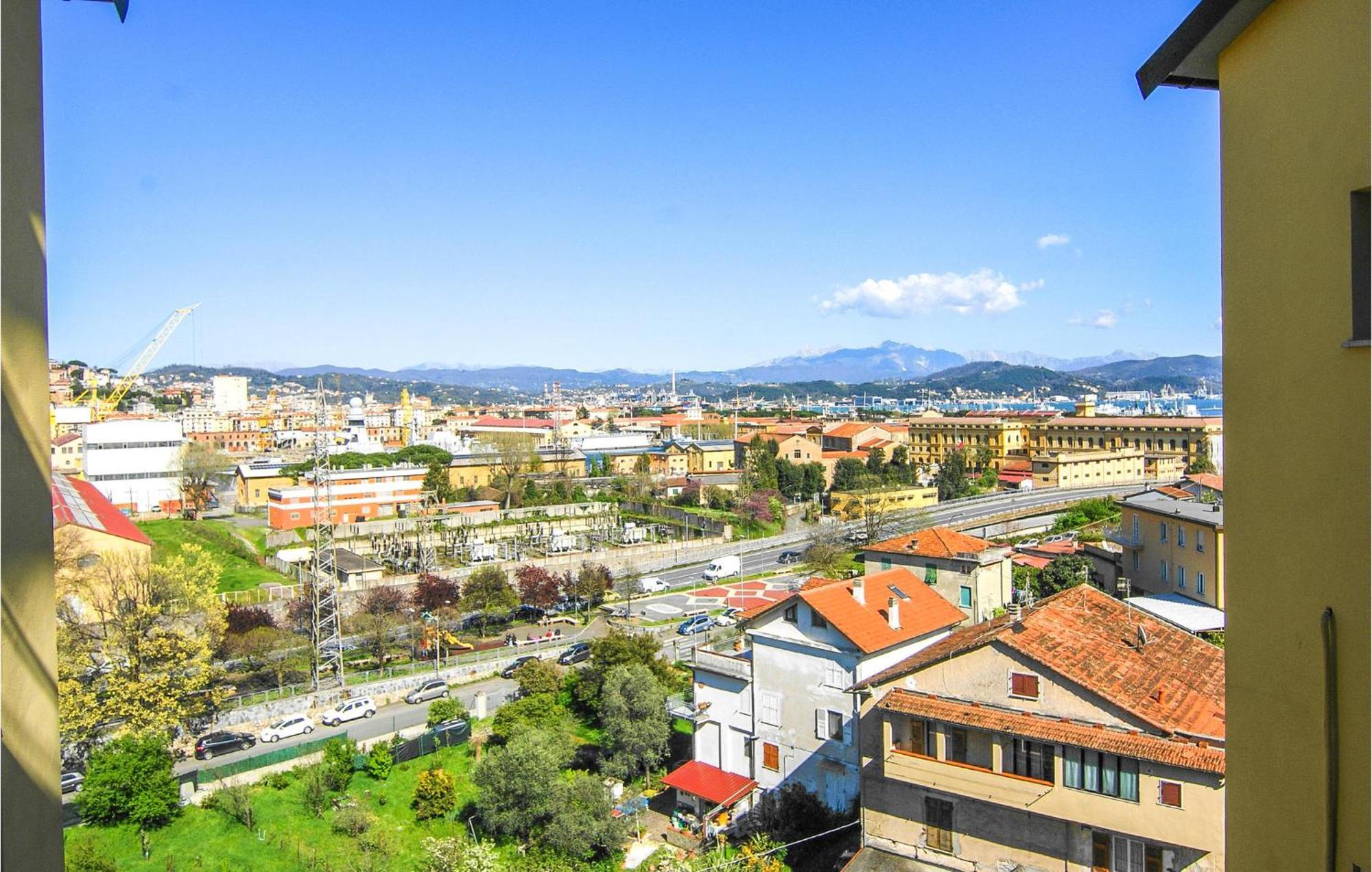 Cozy Apartment In La Spezia With Wifi Exteriör bild