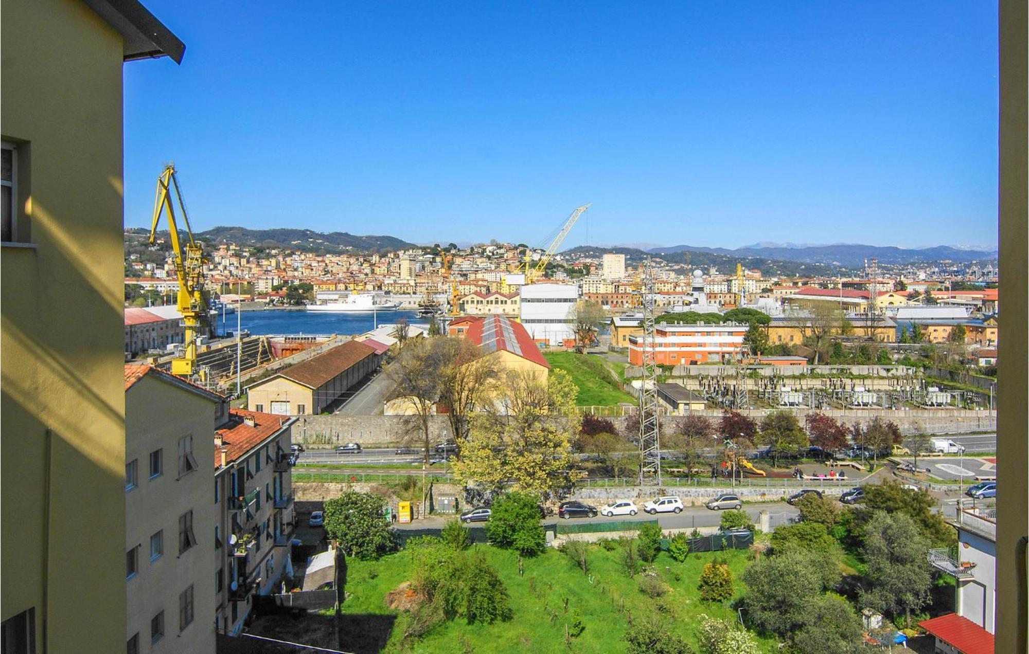 Cozy Apartment In La Spezia With Wifi Exteriör bild